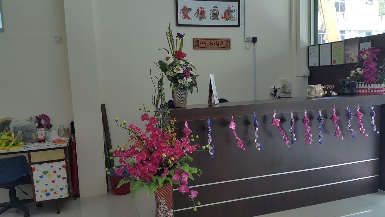 Mandarin Hotel Kuching Dış mekan fotoğraf